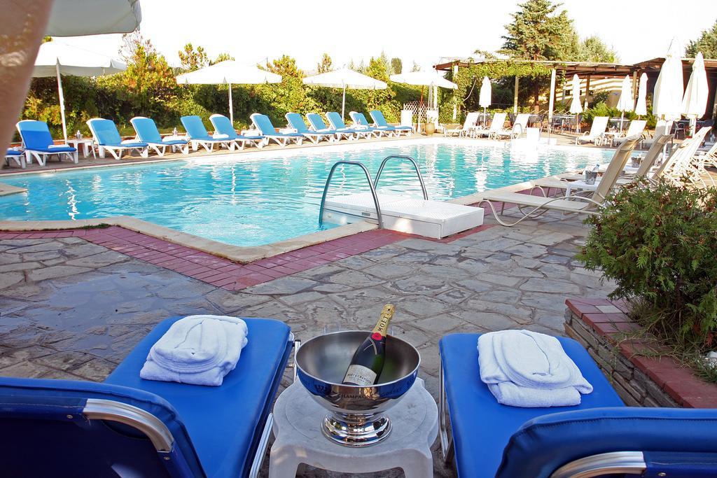 Hotel Galaxy Krepeni Экстерьер фото