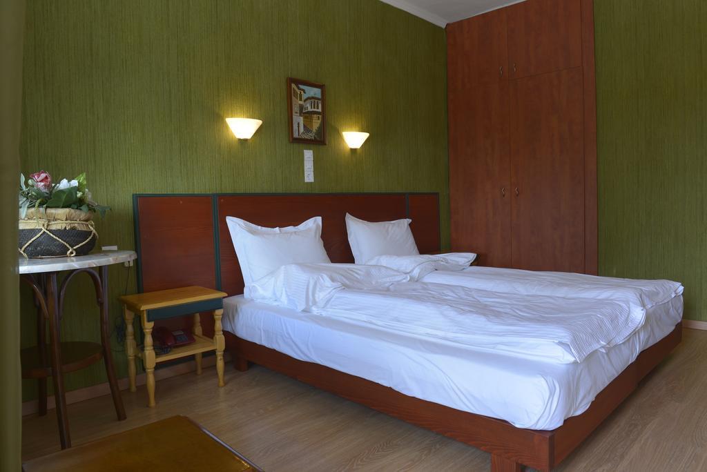 Hotel Galaxy Krepeni Экстерьер фото